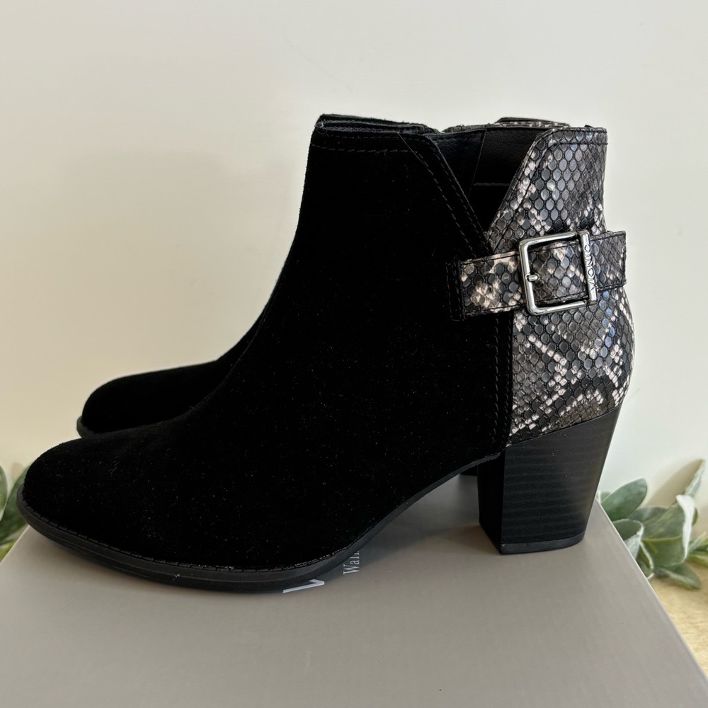 Vionic Naomi Snake ankle booties in black women size 9.5 suede leather